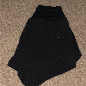 lulu lemon tracker shorts (lulu sign wore off)
